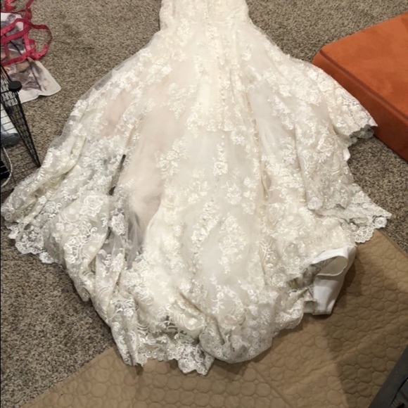 Allure Bridals Wedding Gown Ivory Rhinestone Beaded Pearl Floral Lace 9051 - Picture 10 of 12